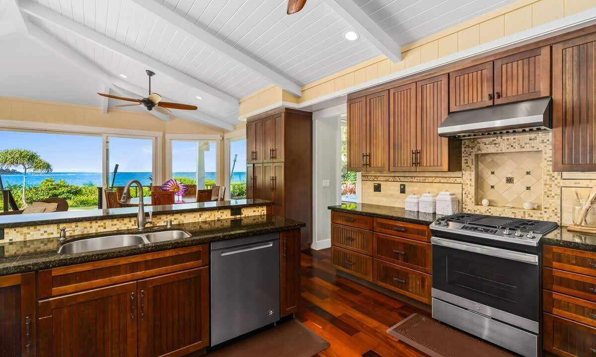 Photo of Kitchen in Anahola