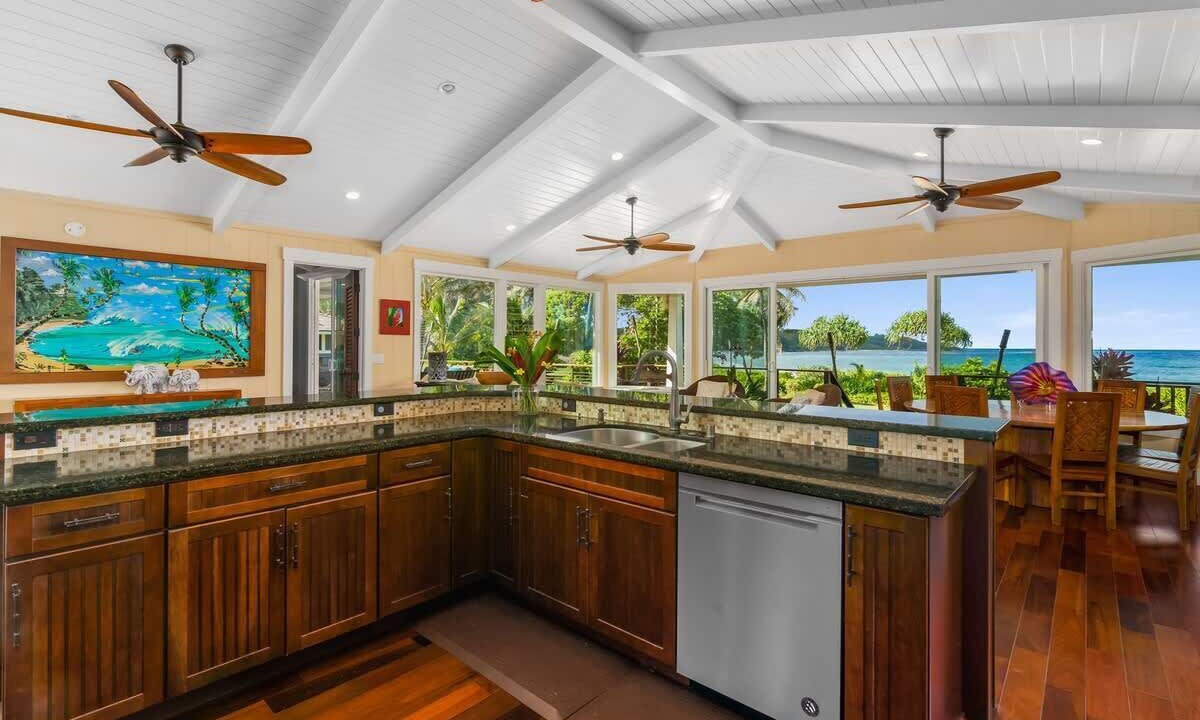 Photo of Kitchen in Anahola