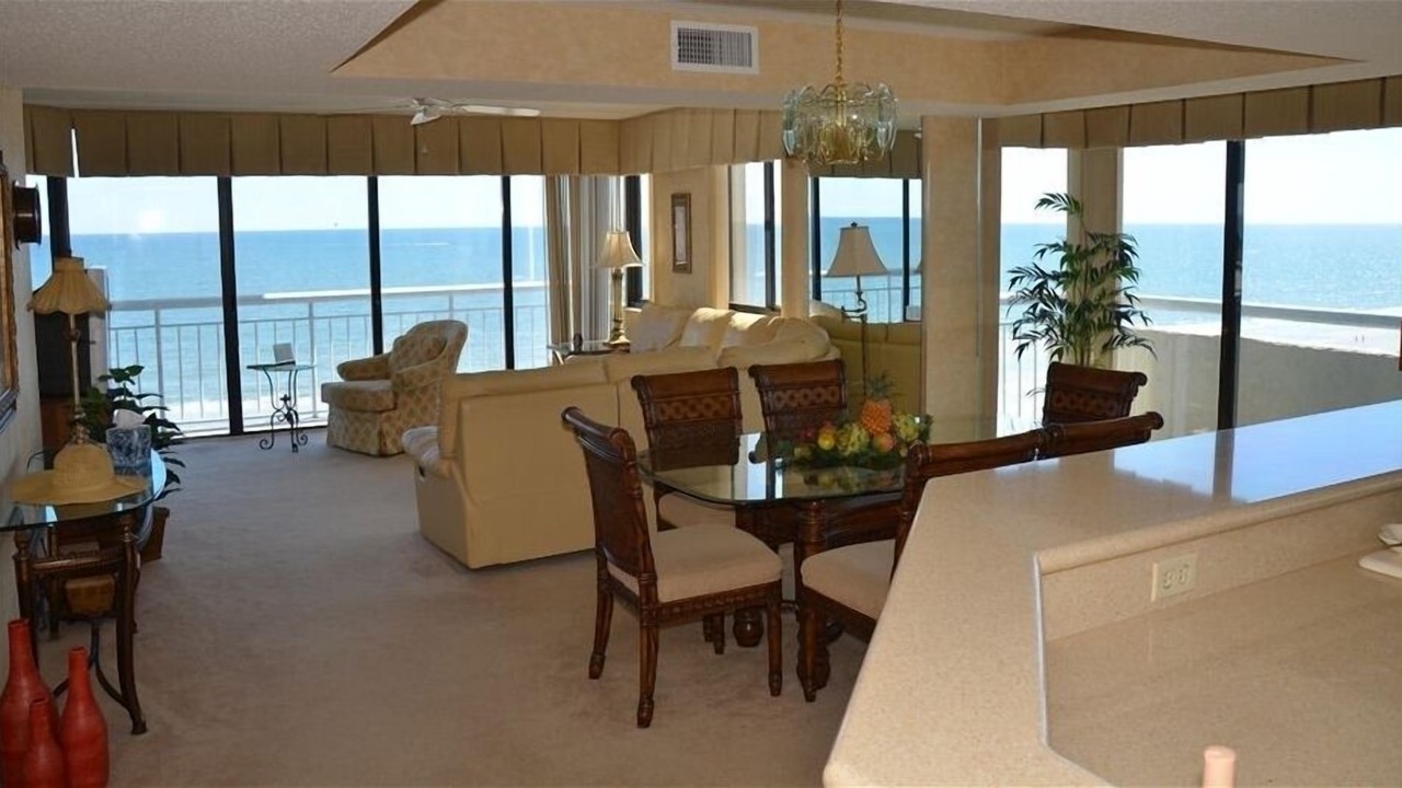 Photo of Livingroom in Crescent Beach
