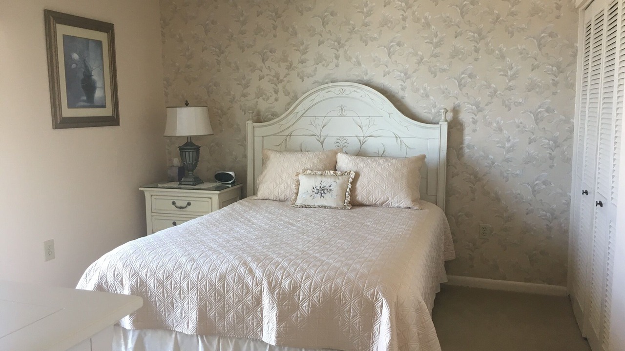Photo of Bedroom in Crescent Beach