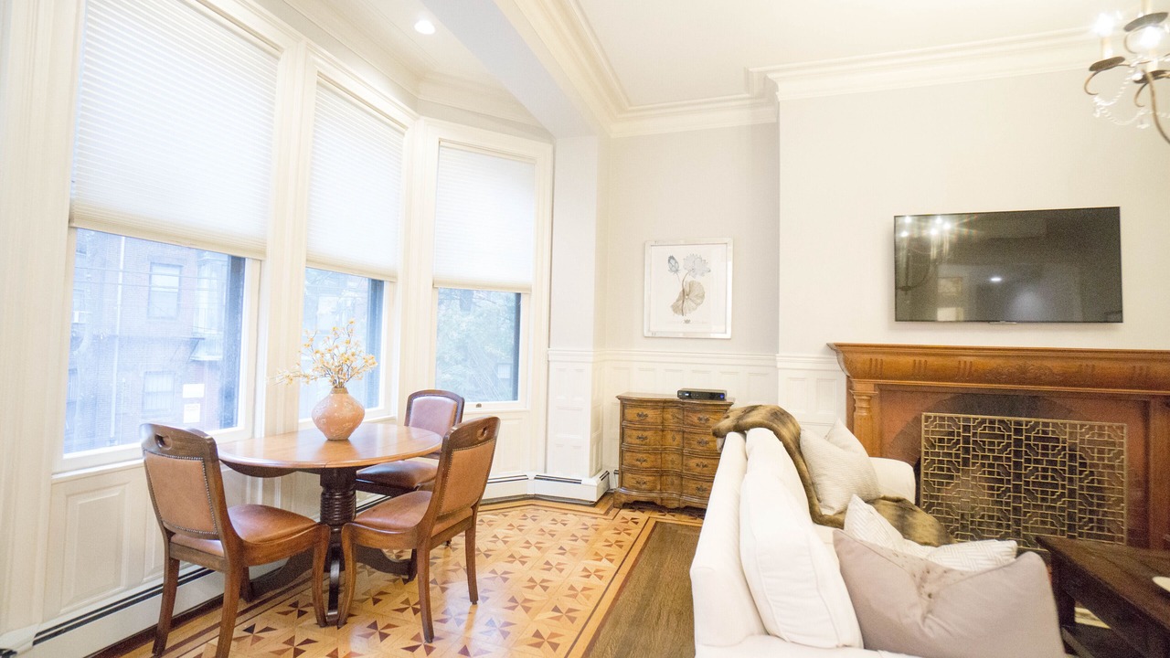 Photo of Livingroom in Back Bay West