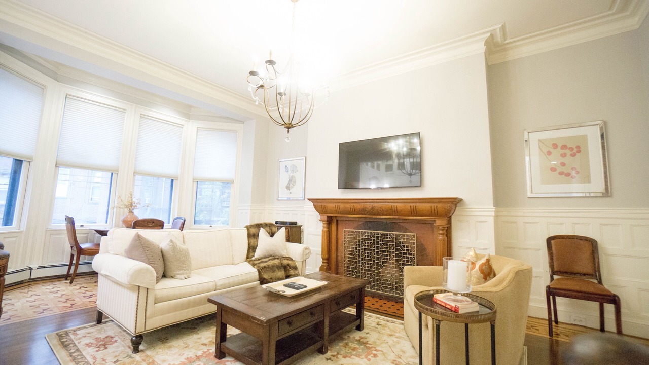 Photo of Livingroom in Back Bay West