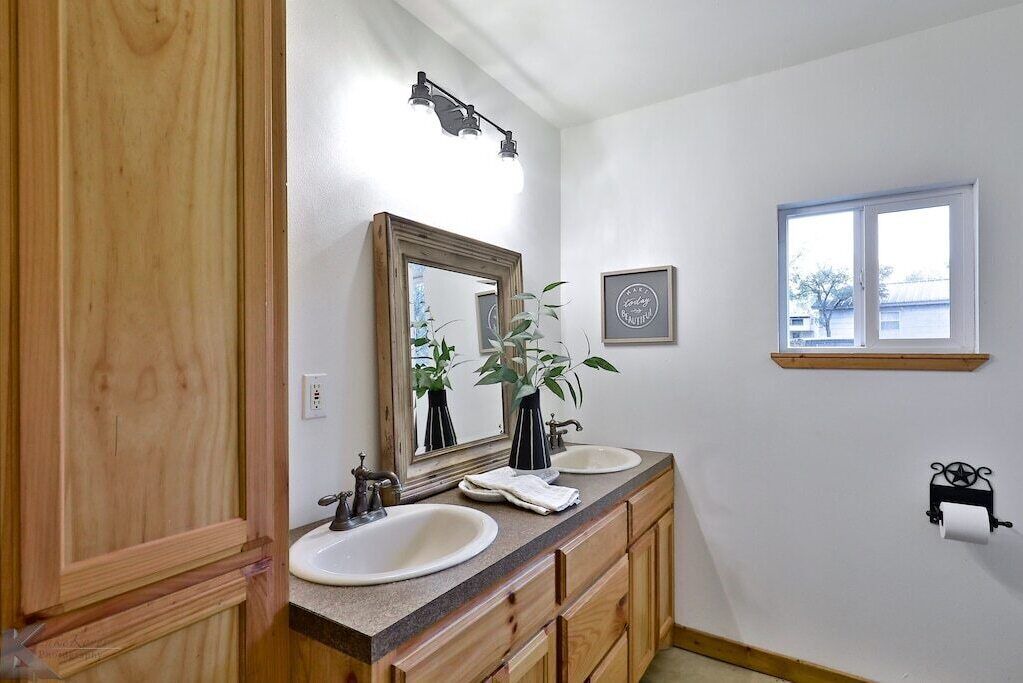 Photo of Bathroom in Brownwood