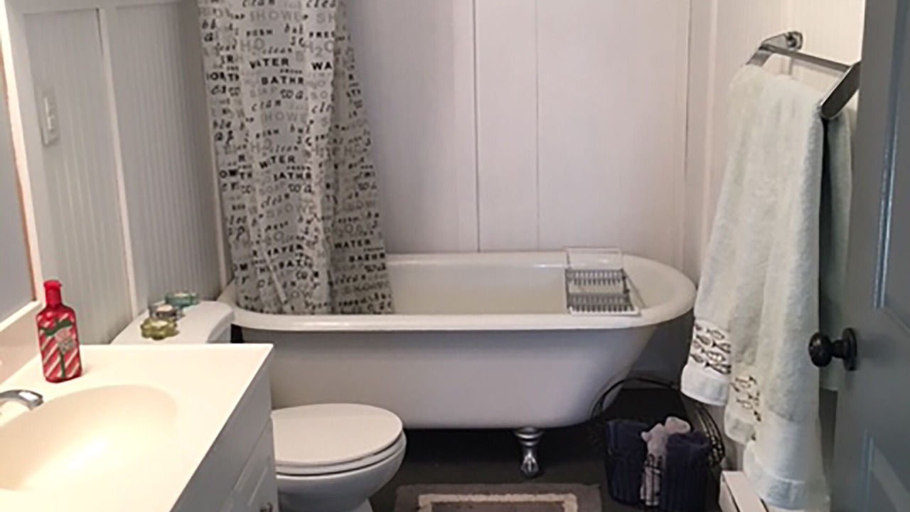 Photo of Bathroom in St. Andrews
