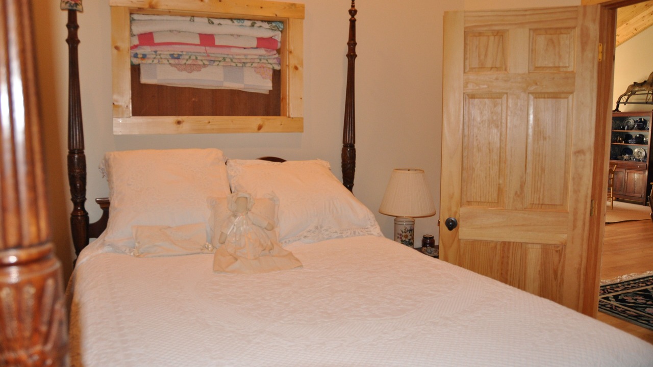 Photo of Bedroom in Chestnut Mound