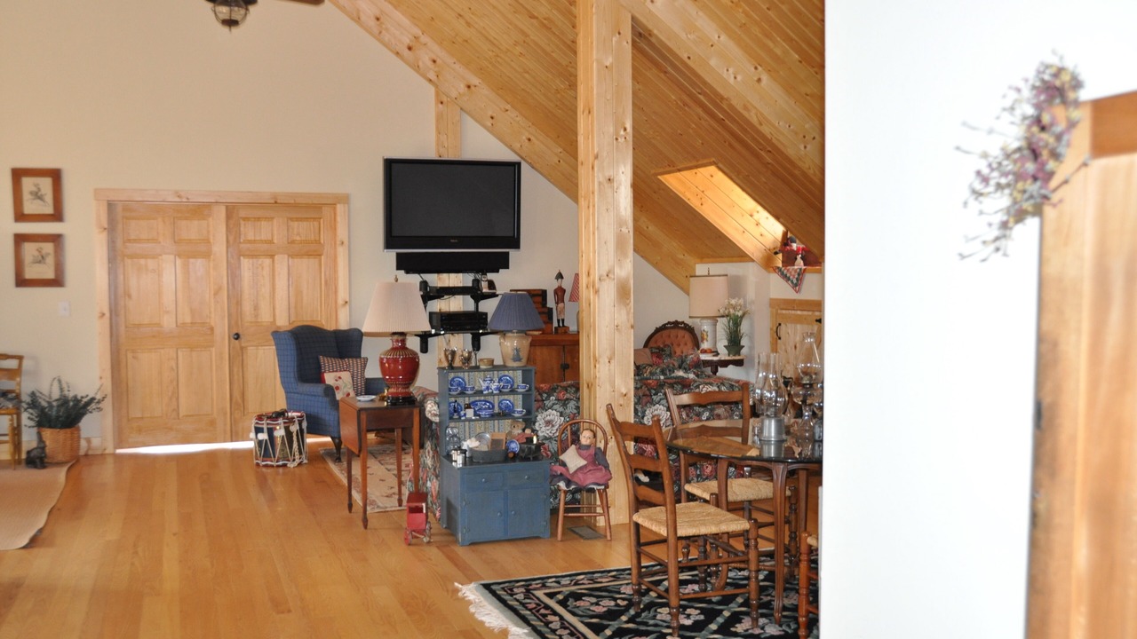 Photo of Livingroom in Chestnut Mound