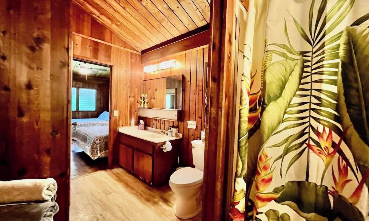 Photo of Bathroom in Puako