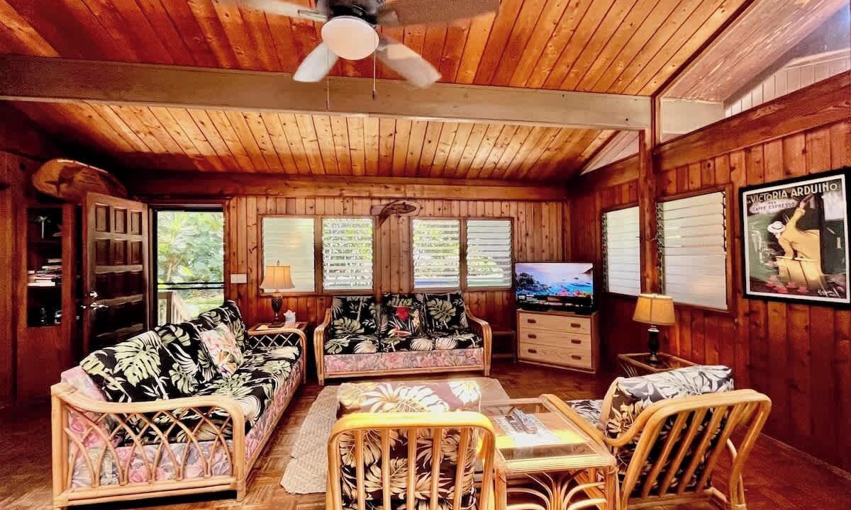 Photo of Livingroom in Puako