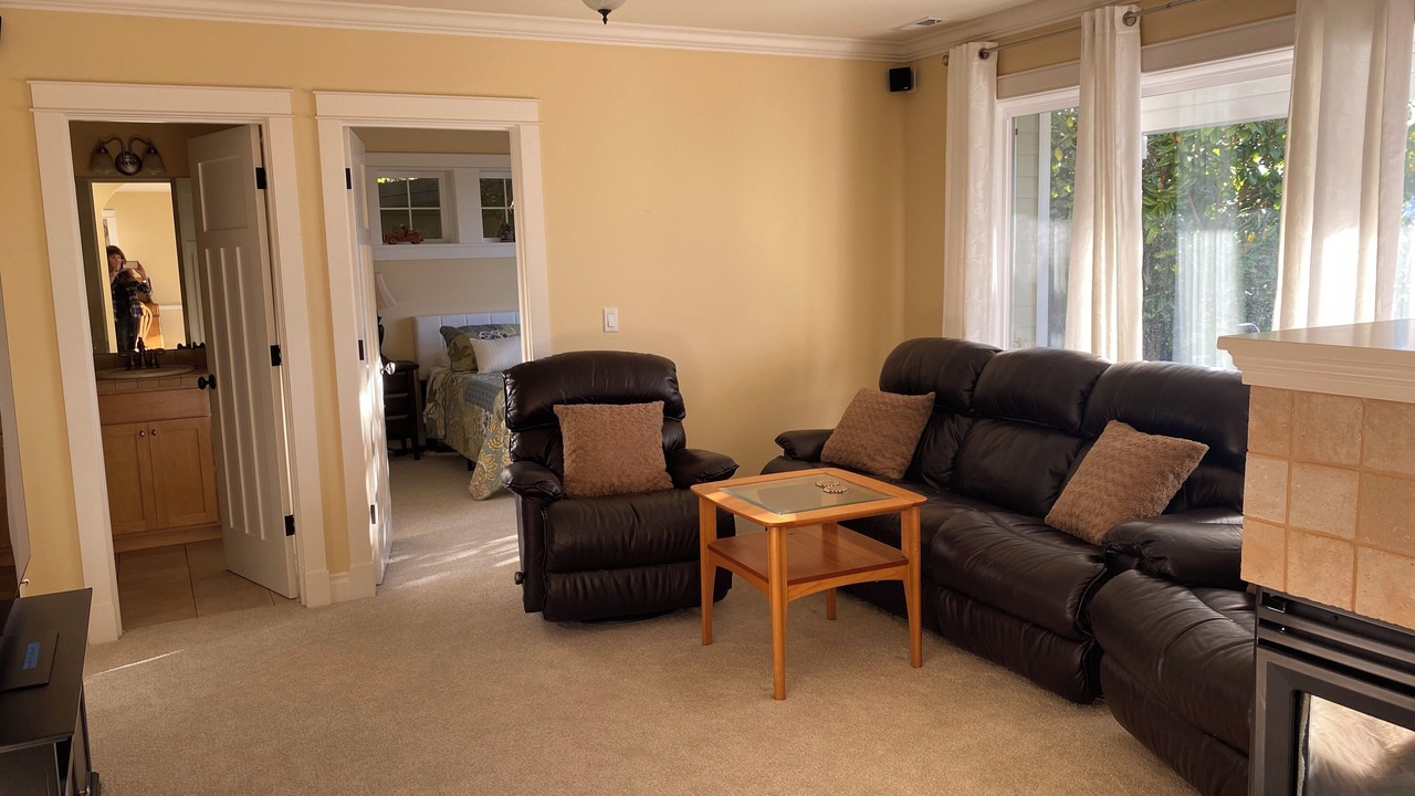 Photo of Livingroom in Mercer Island