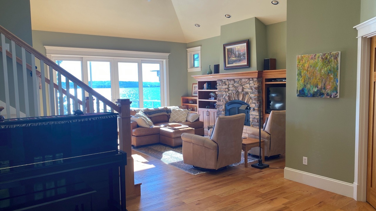 Photo of Livingroom in Mercer Island