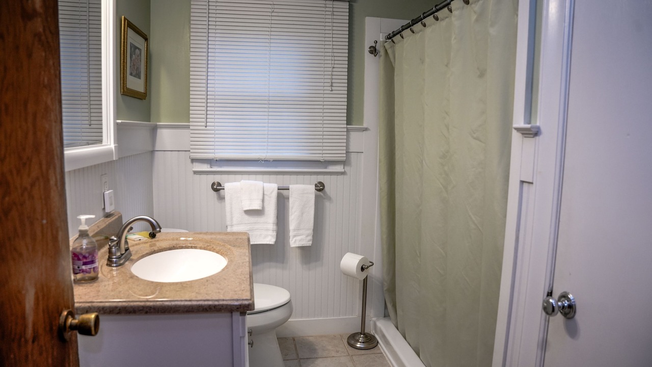 Photo of Bathroom in Hendersonville