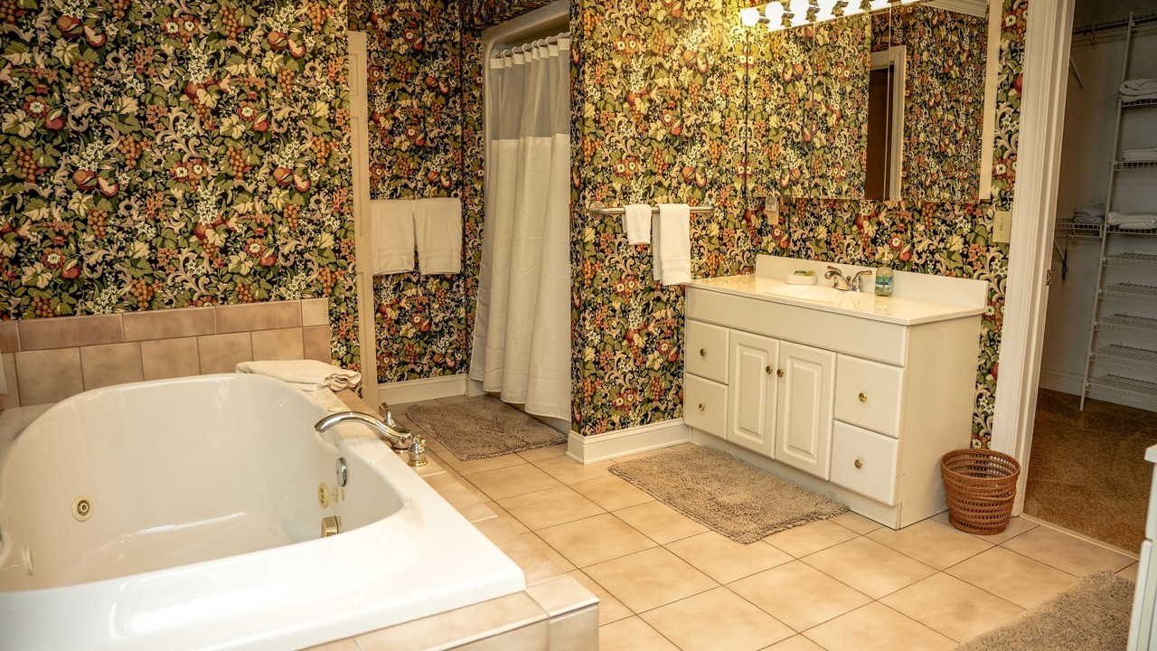Photo of Bathroom in Hendersonville