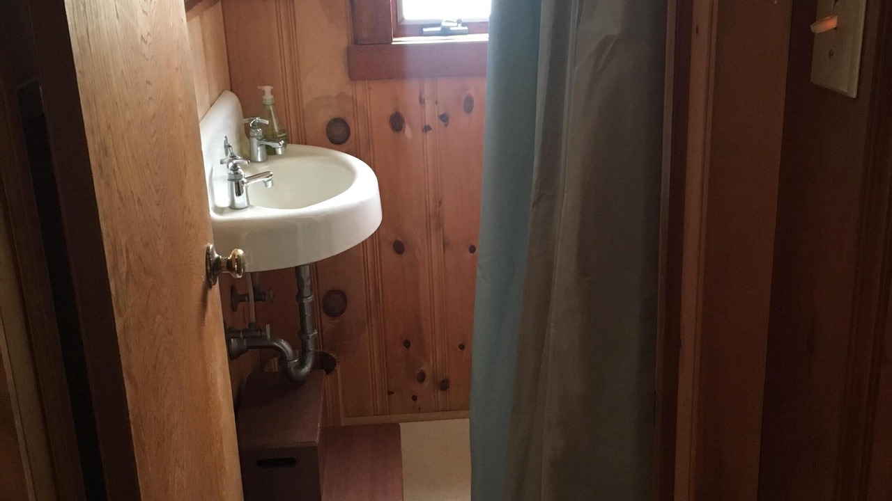 Photo of Bathroom in Holgate