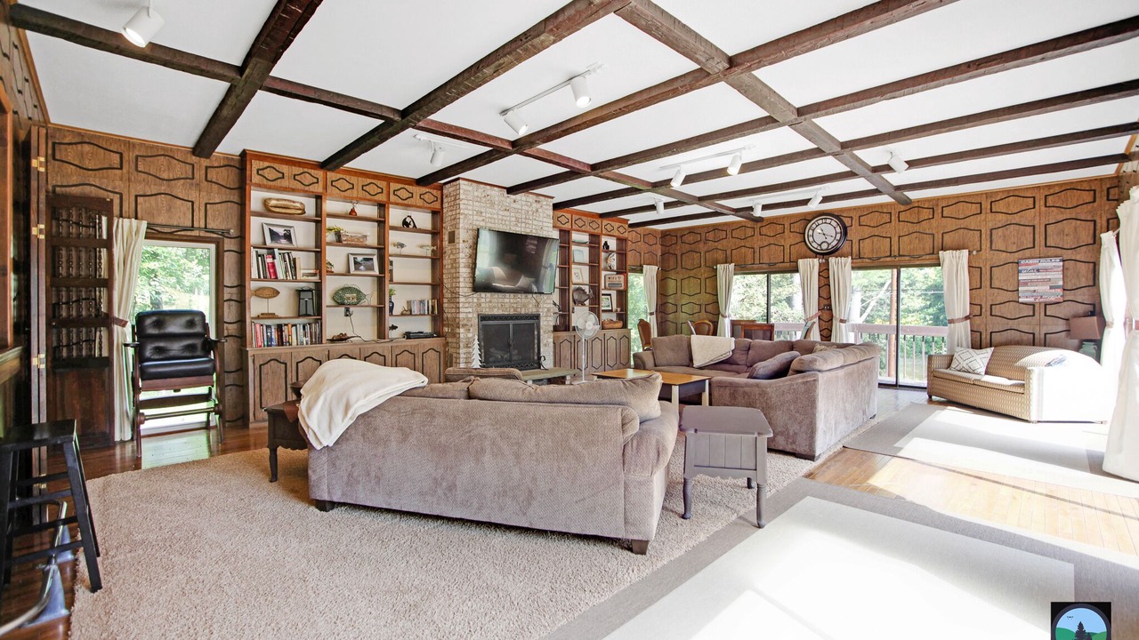Photo of Livingroom in Gaines