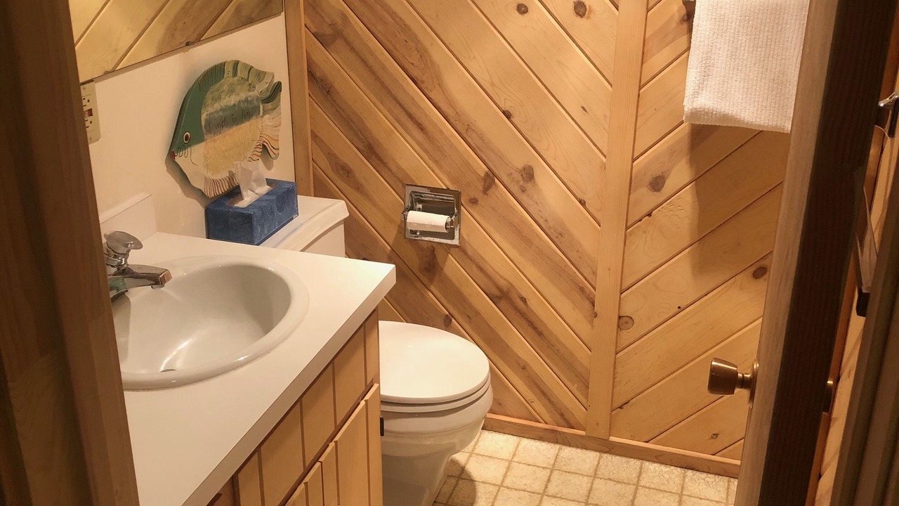 Photo of Bathroom in West Yellowstone