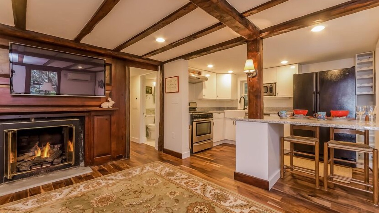 Photo of Livingroom in Marblehead