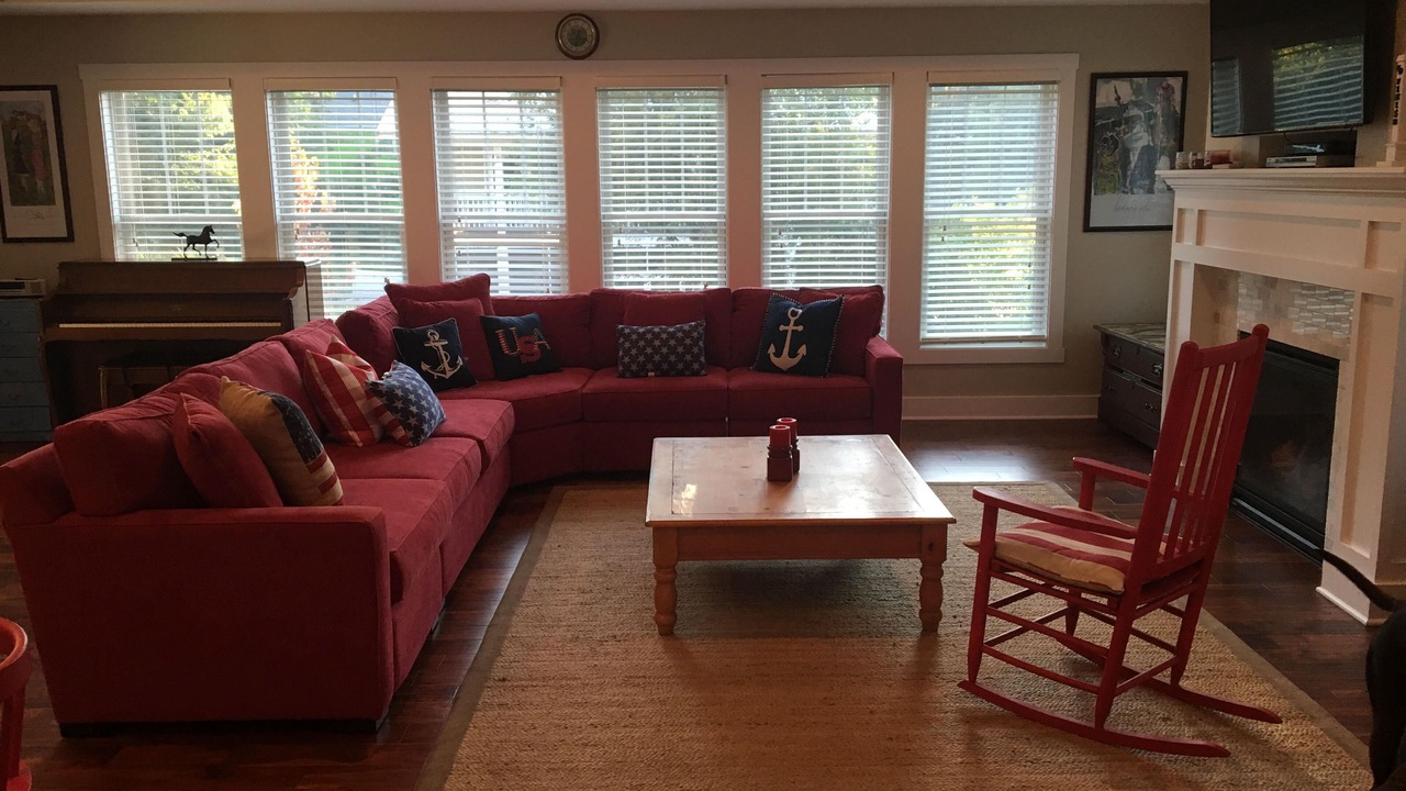 Photo of Livingroom in Michigan City