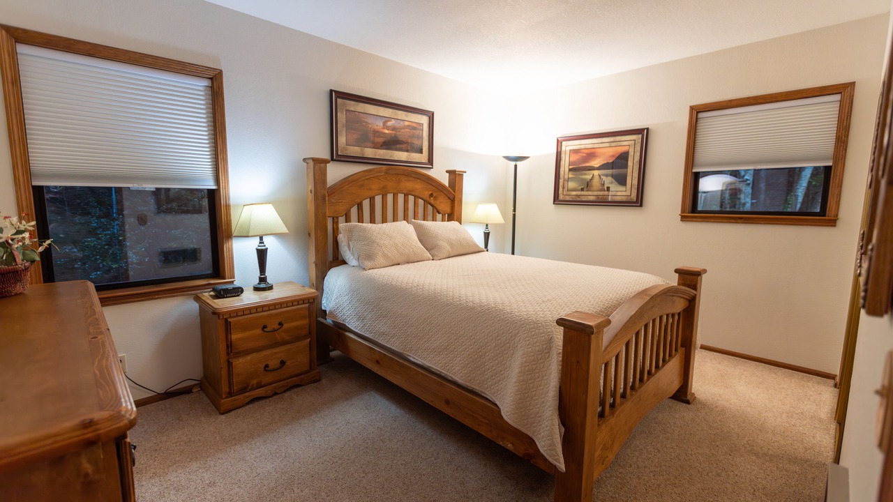 Photo of Bedroom in Lakeside