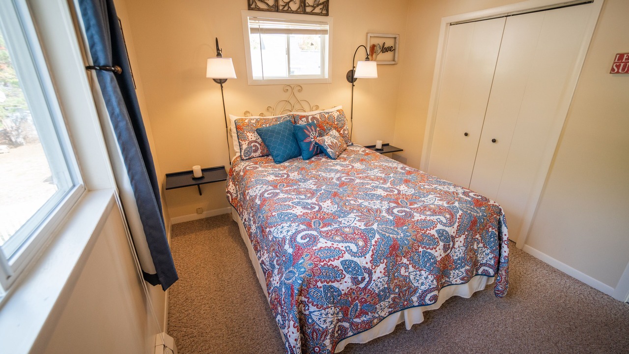 Photo of Bedroom in Munising