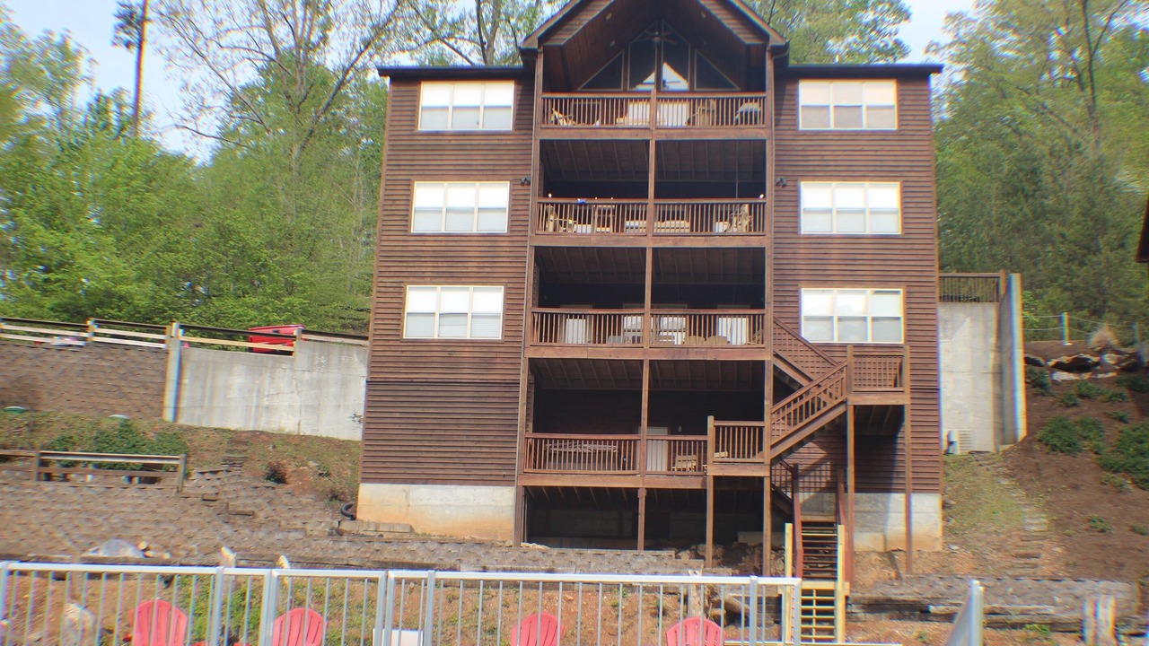 Photo of Outdoor in Lakeside Estates