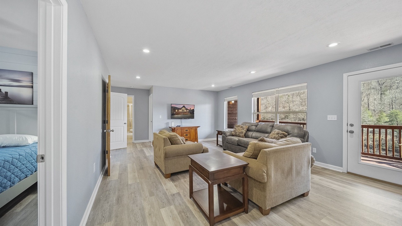 Photo of Livingroom in Lakeside Estates