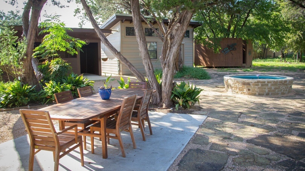 Photo of Outdoor in Brushy Creek