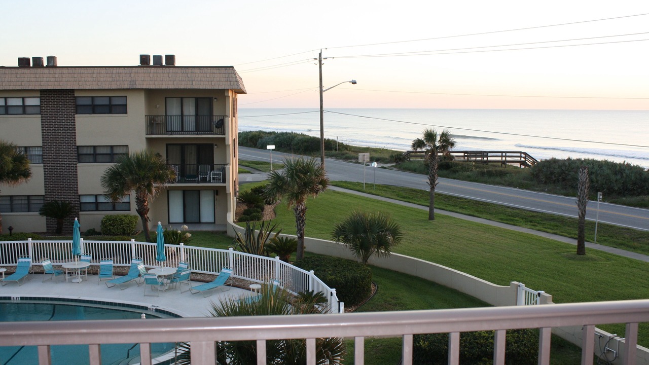 Photo of Patio Balcony in Breakers
