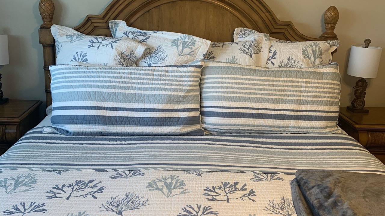 Photo of Bedroom in Breakers