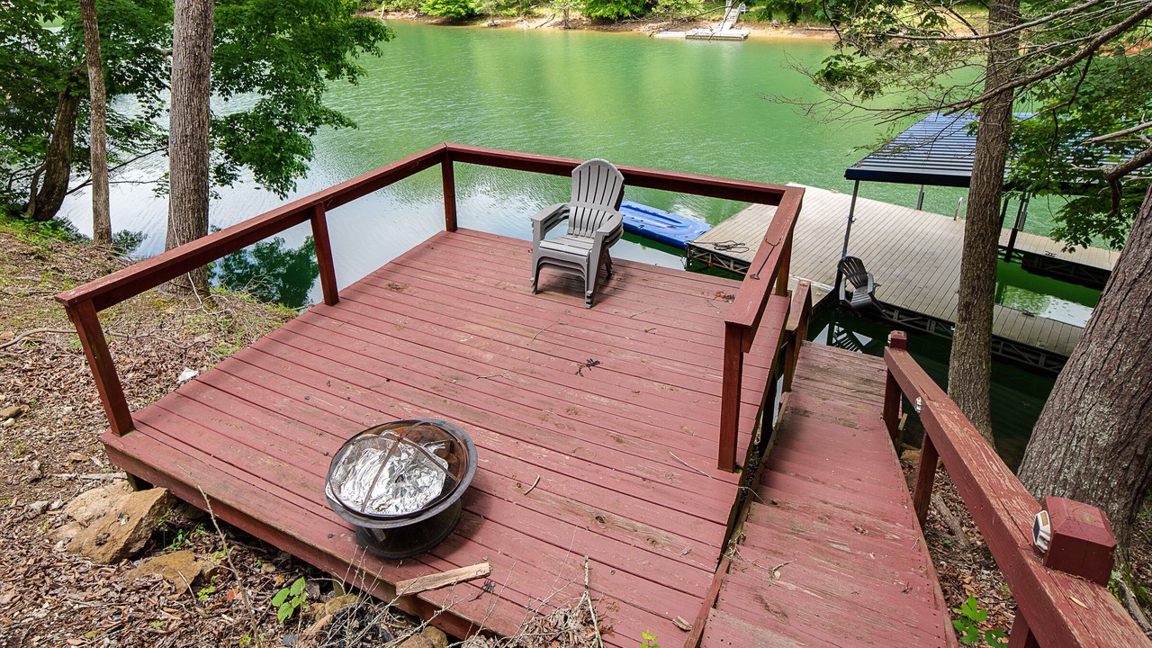 Photo of Patio Balcony in Lakeside Estates