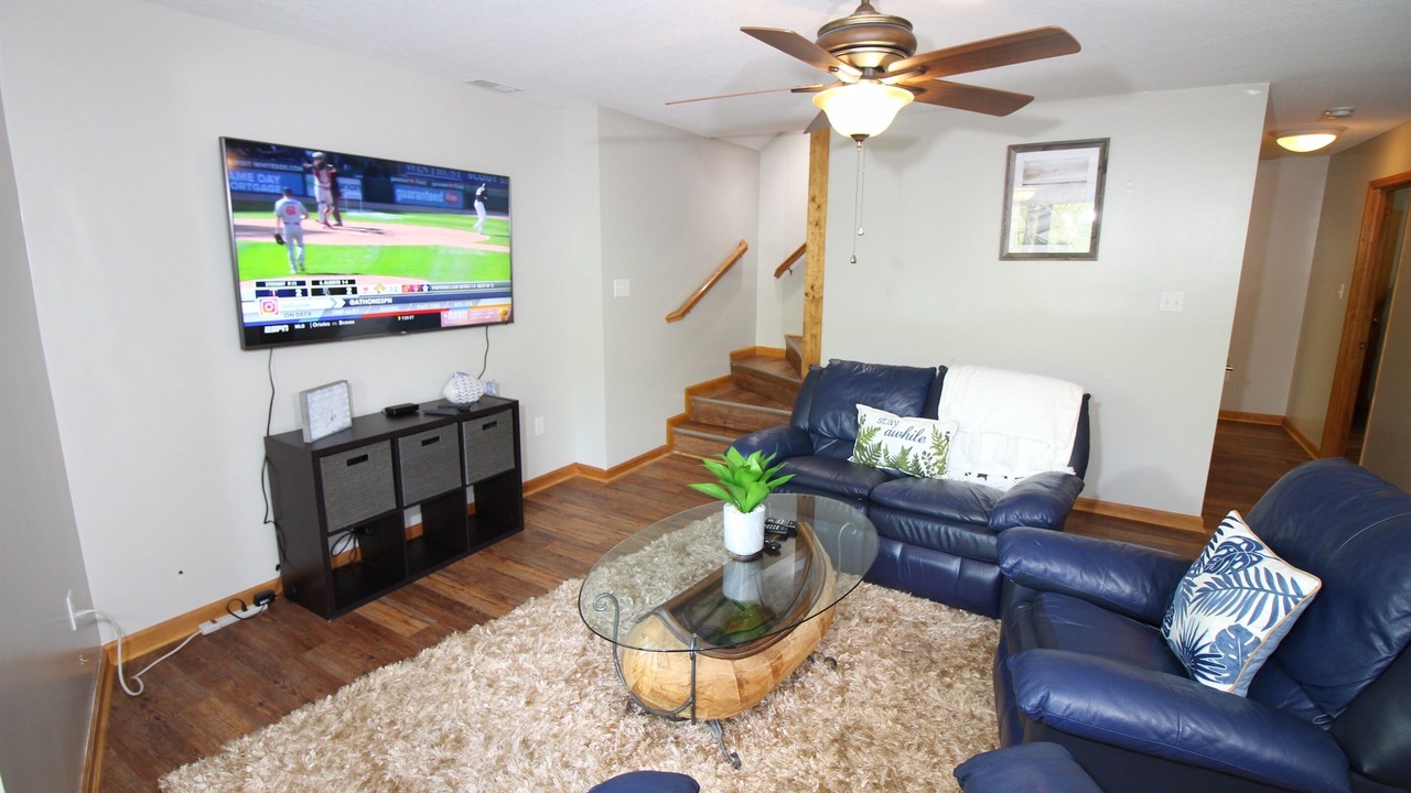 Photo of Livingroom in Lakeside Estates