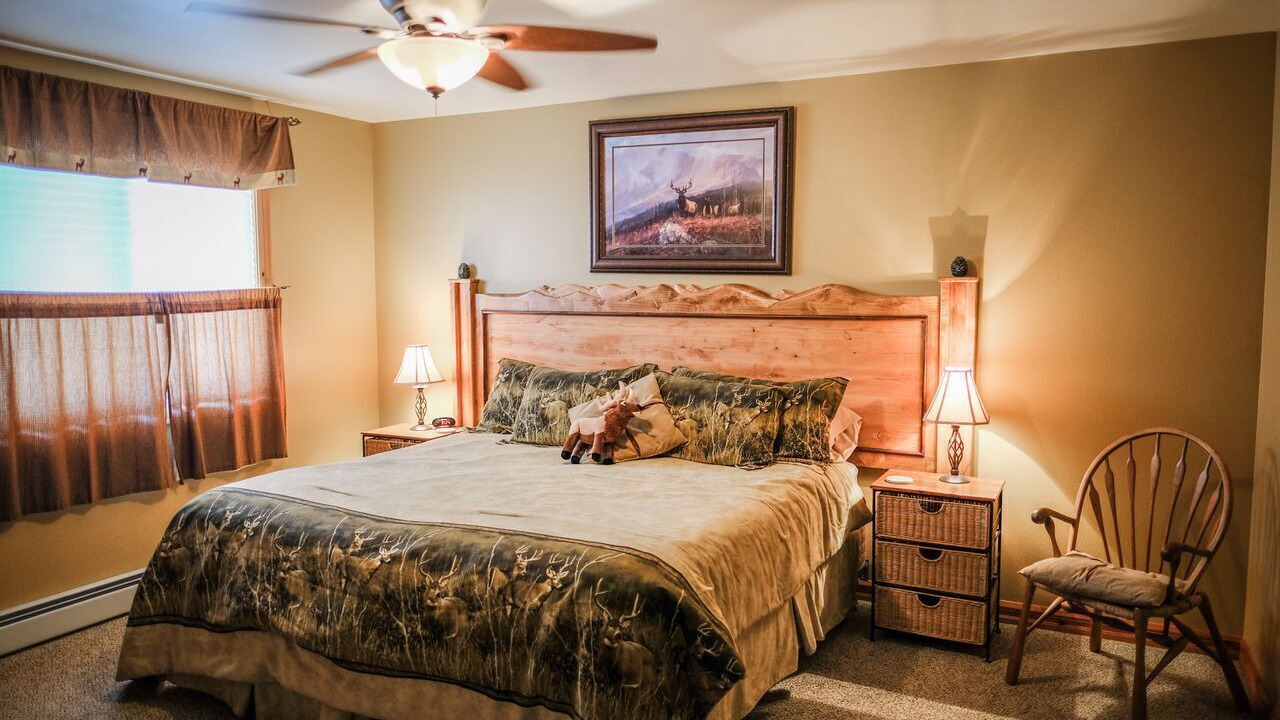 Photo of Bedroom in East Glacier Park