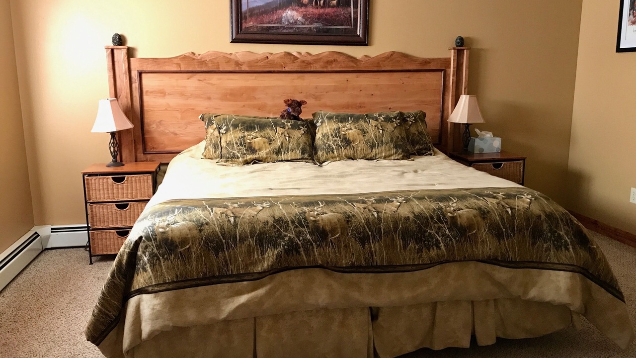 Photo of Bedroom in East Glacier Park