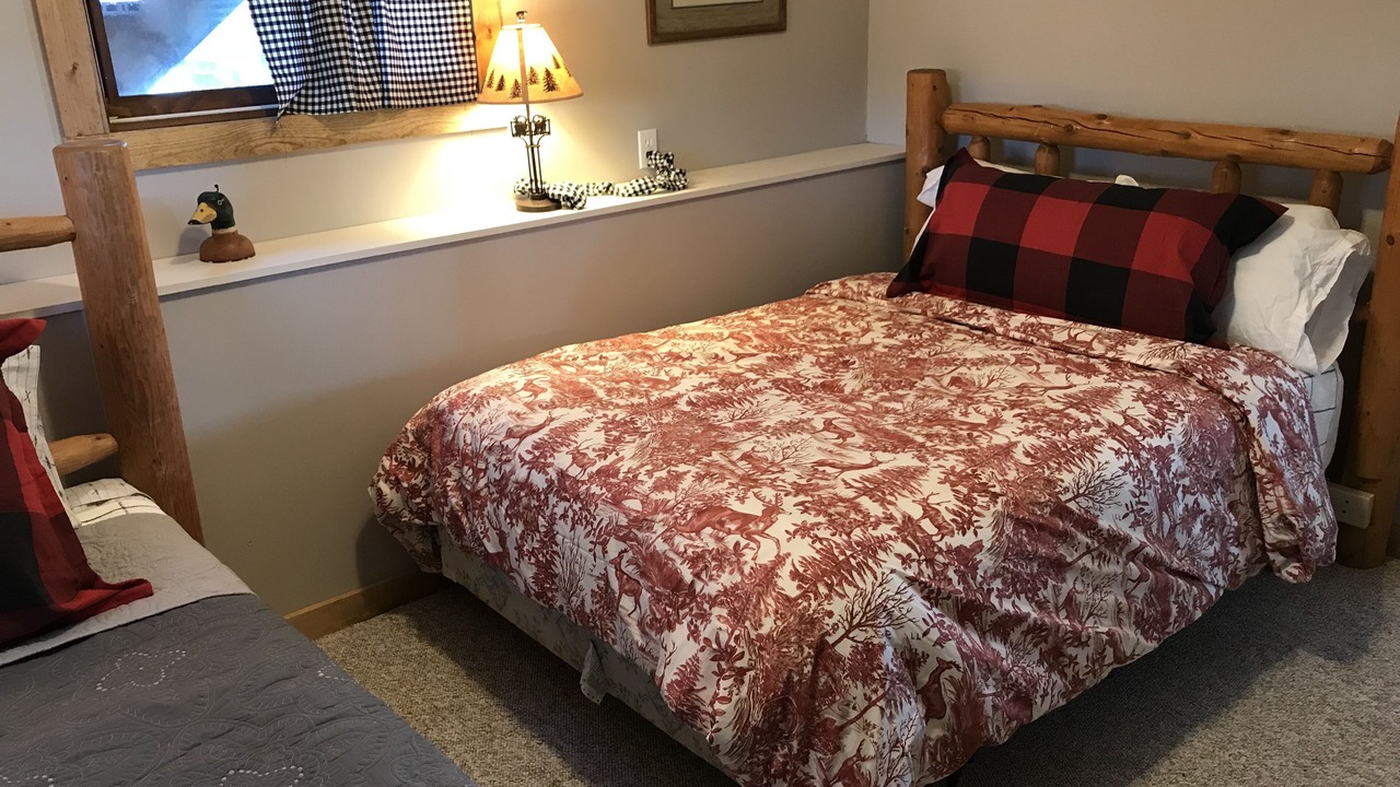Photo of Bedroom in Longville