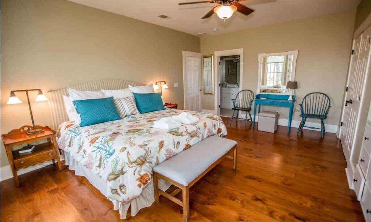 Photo of Bedroom in Melrose on the Beach