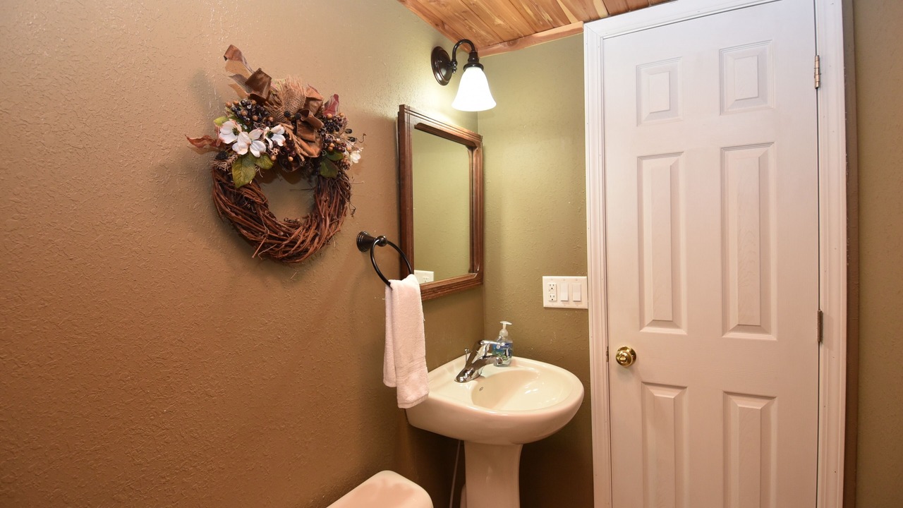 Photo of Bathroom in Camdenton
