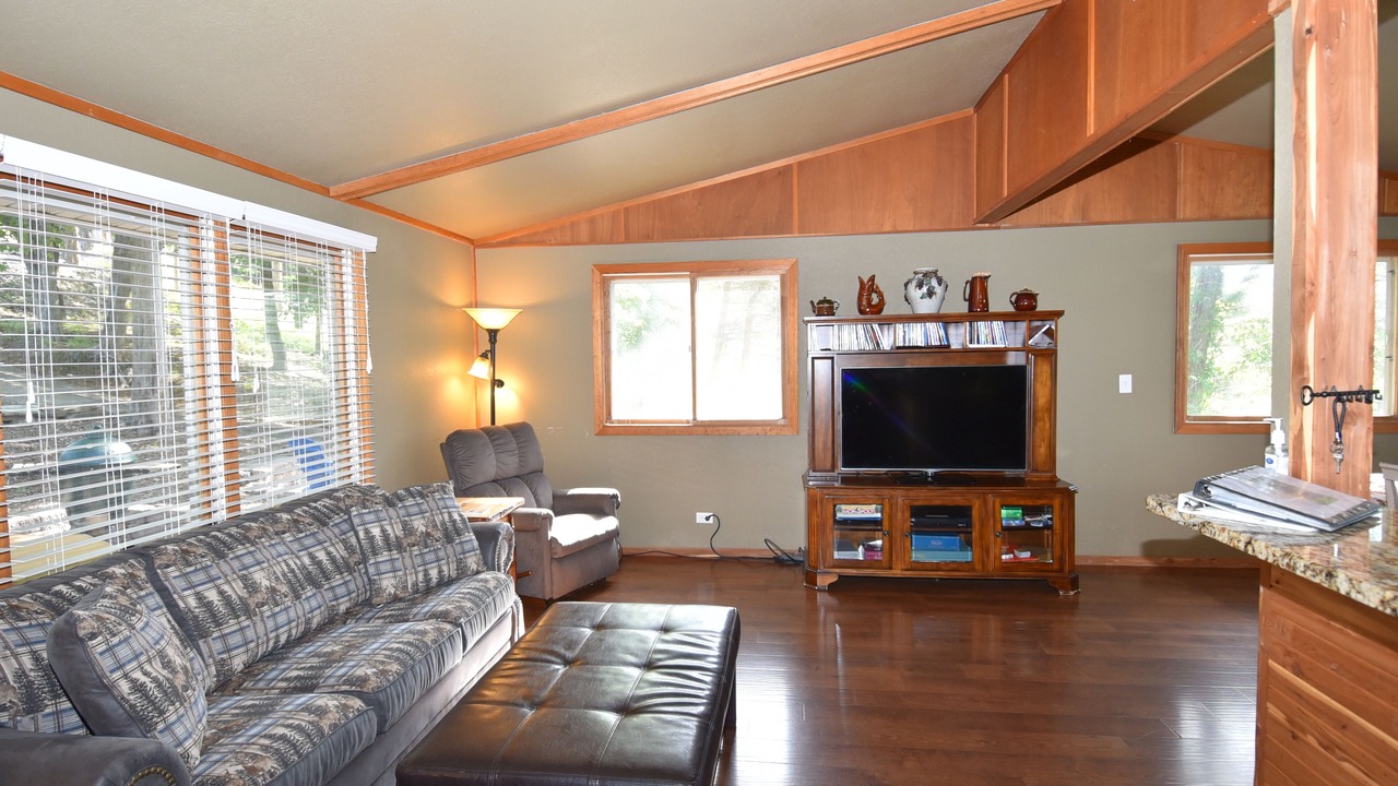 Photo of Livingroom in Camdenton