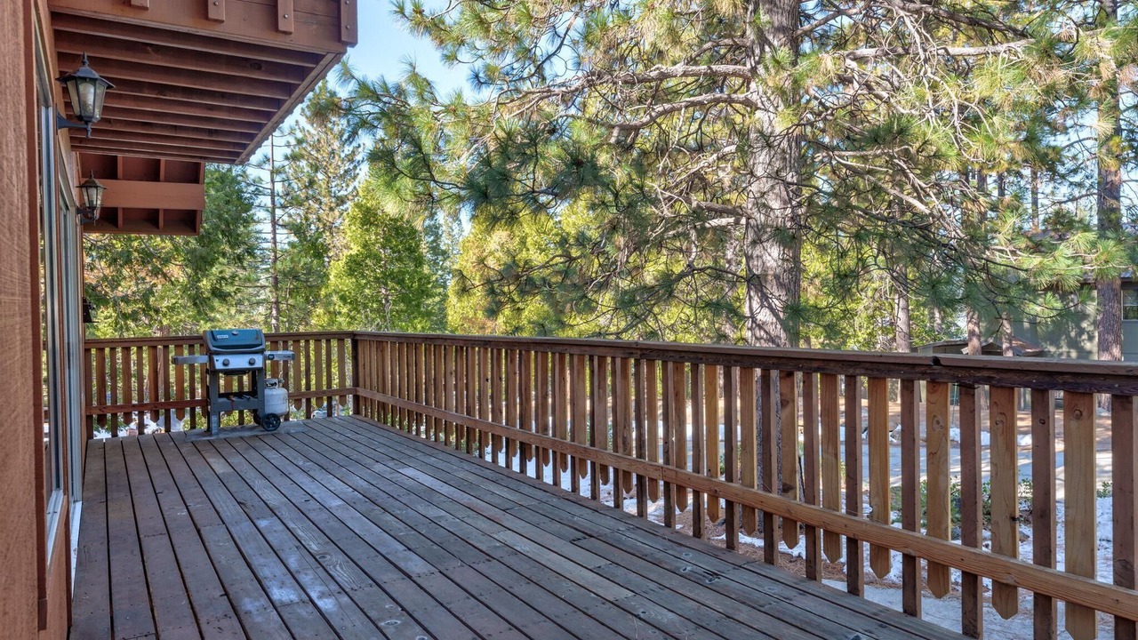 Photo of Patio Balcony in Yosemite West