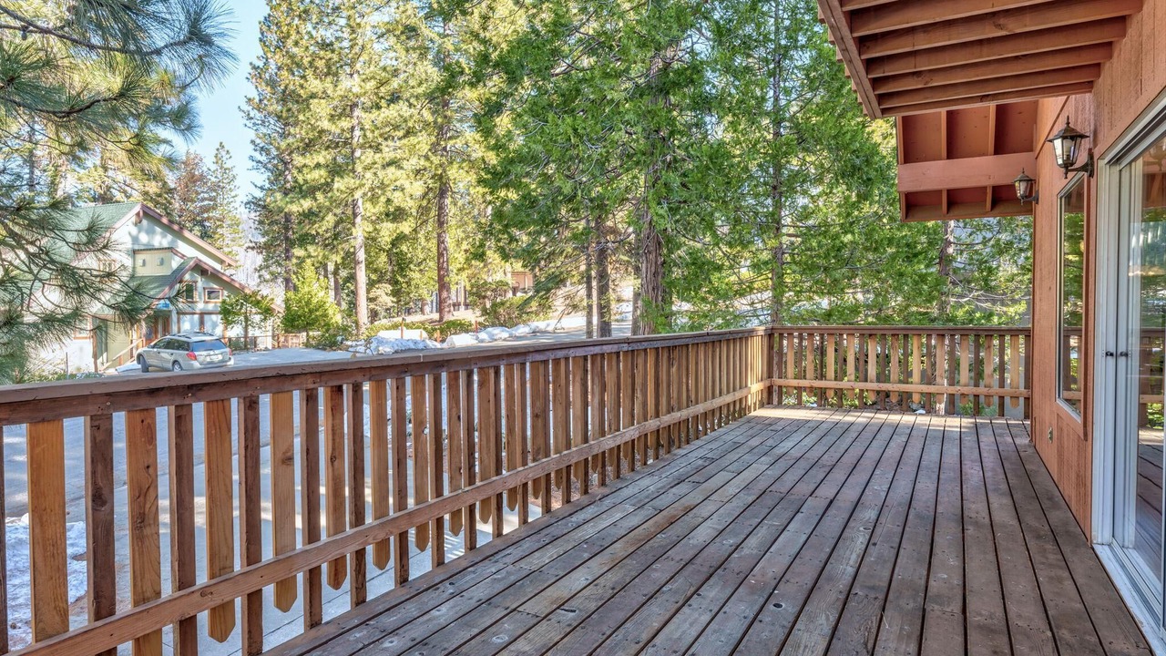 Photo of Patio Balcony in Yosemite West