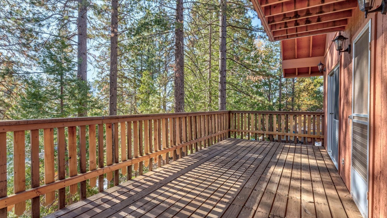 Photo of Patio Balcony in Yosemite West