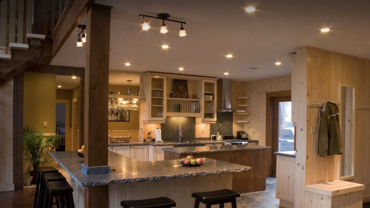 Photo of Kitchen in Muskoka Lakes