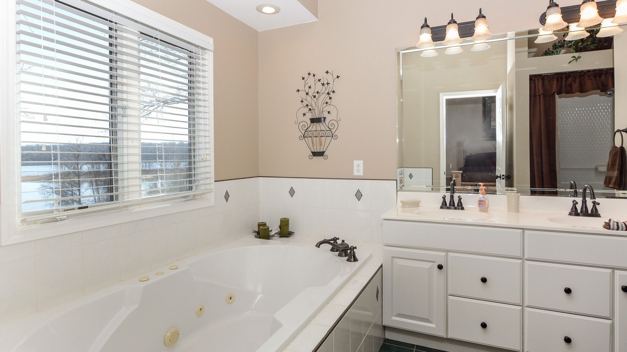 Photo of Bathroom in Shell Knob