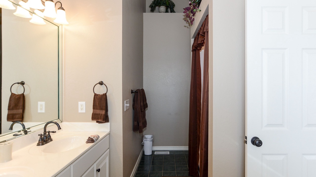 Photo of Bathroom in Shell Knob