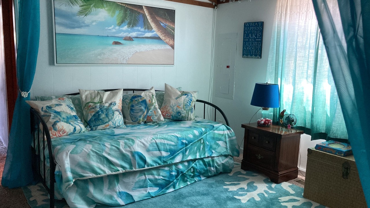 Photo of Bedroom in Sunrise Beach