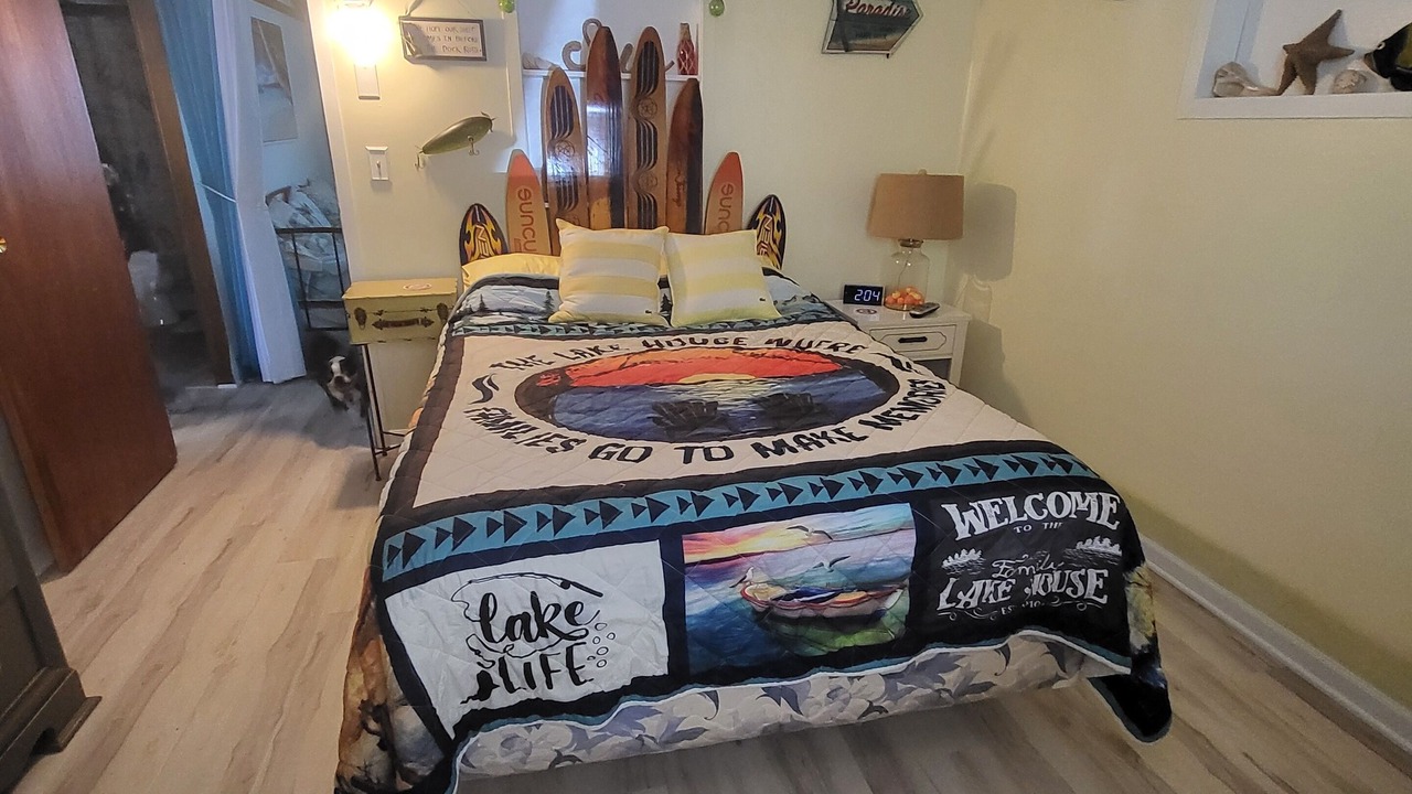 Photo of Bedroom in Sunrise Beach