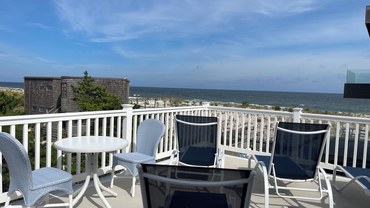 Photo of Others in Loveladies