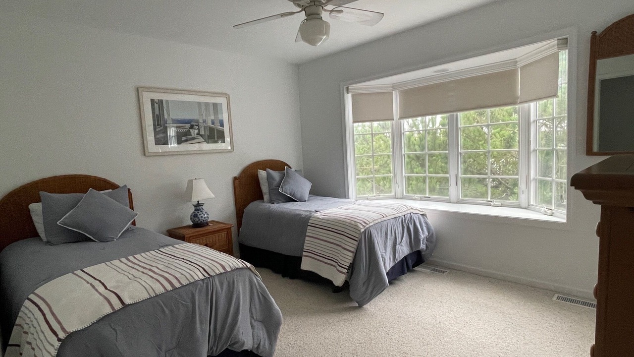 Photo of Others in Loveladies