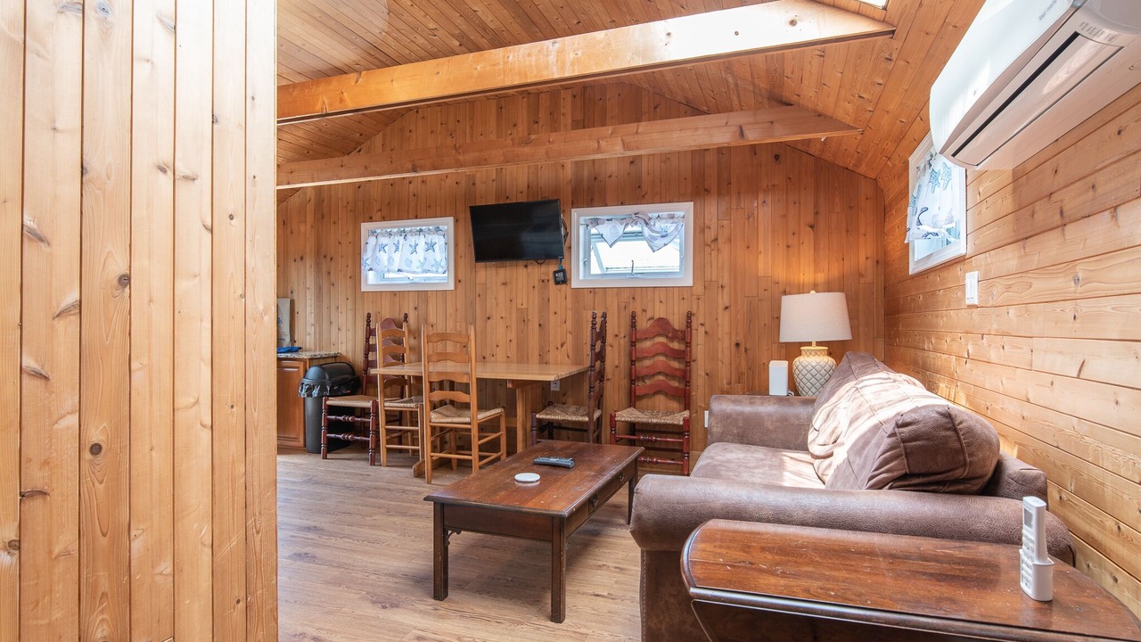 Photo of Livingroom in Point Judith