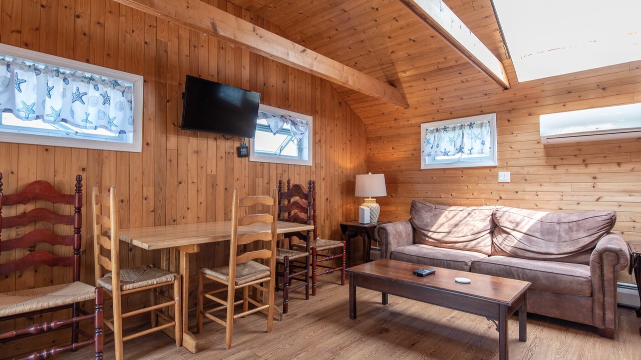 Photo of Livingroom in Point Judith