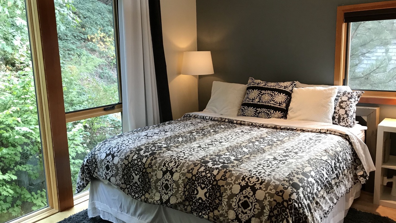 Photo of Bedroom in Hood River