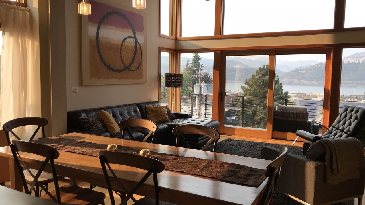 Photo of Livingroom in Hood River